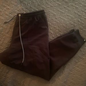 Black medium petite scrub joggers
